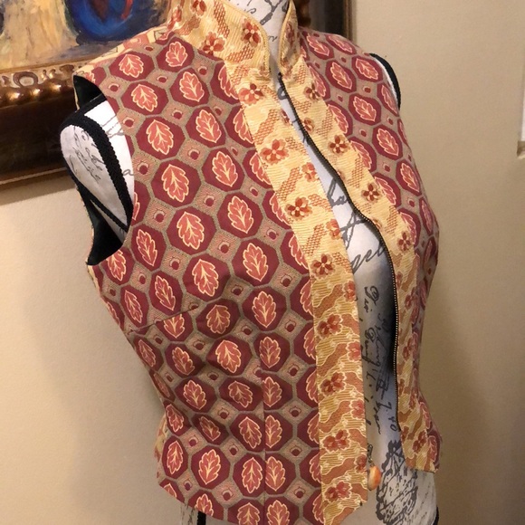 Tapp NY Vintage lined mixed brocade fabric zipper with bead pull sleeveless vest - Picture 3 of 16